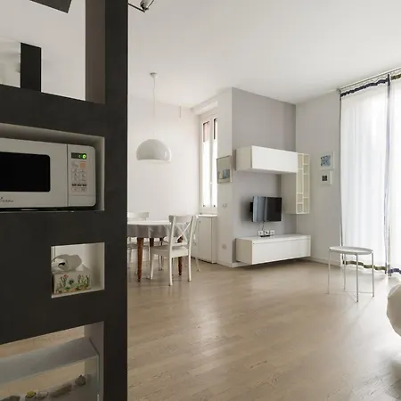 Appartamento Guesthost - Cenisio Lovely Flat