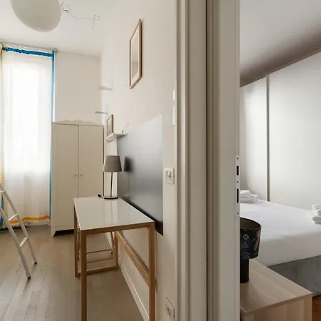 Guesthost - Cenisio Lovely Flat Milano